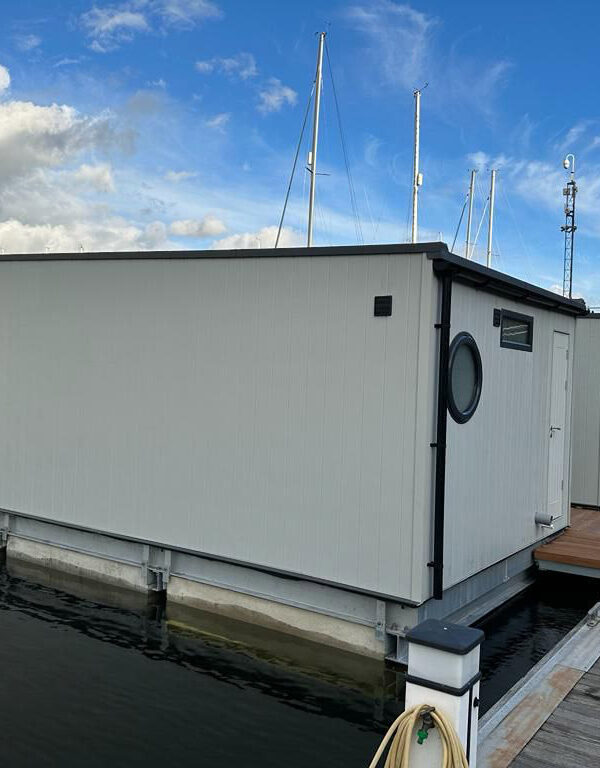 Floating Lodges